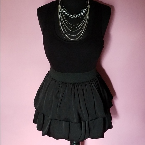 •HP• Tiered Mini Skirt - Picture 3 of 7